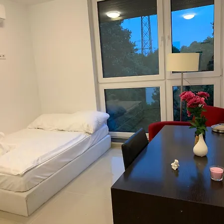 Apartment Lovely Studio West 9 Cologne